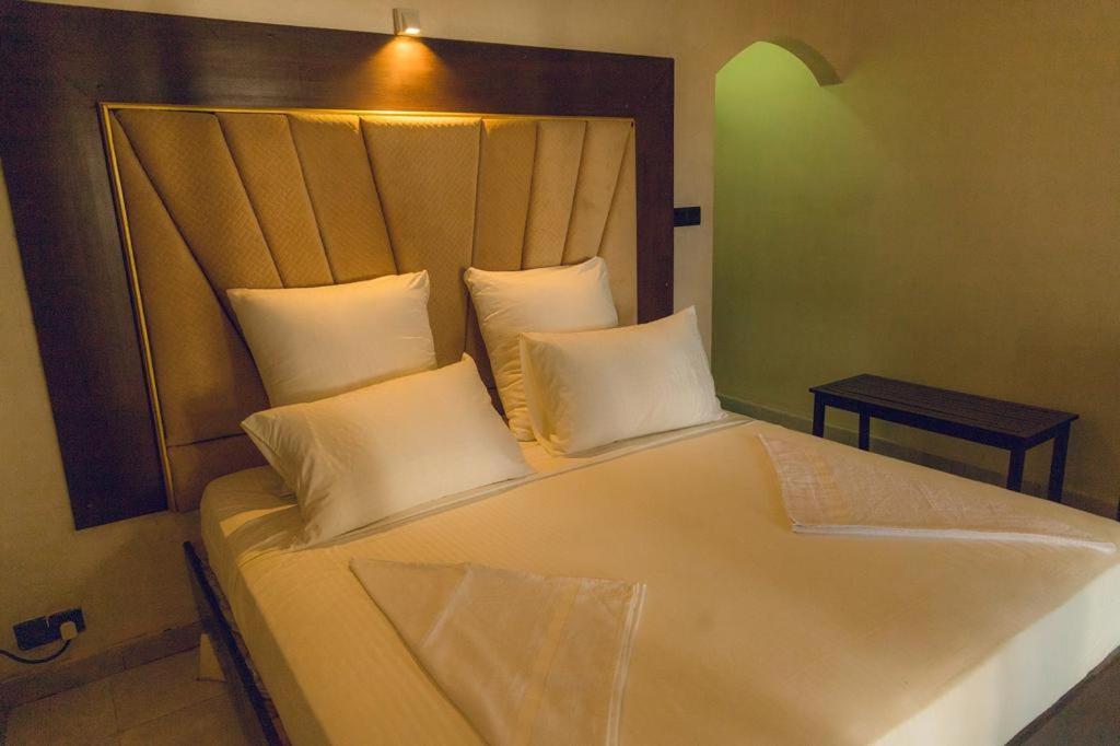 Romantic Garden Hotel Negombo Exterior photo