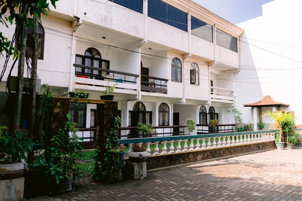 Romantic Garden Hotel Negombo Exterior photo